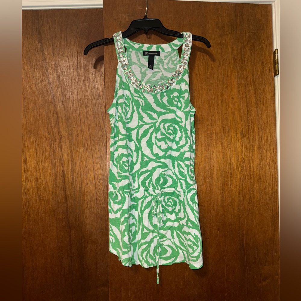 🐠 INC International Concepts Green and White Patterned Top